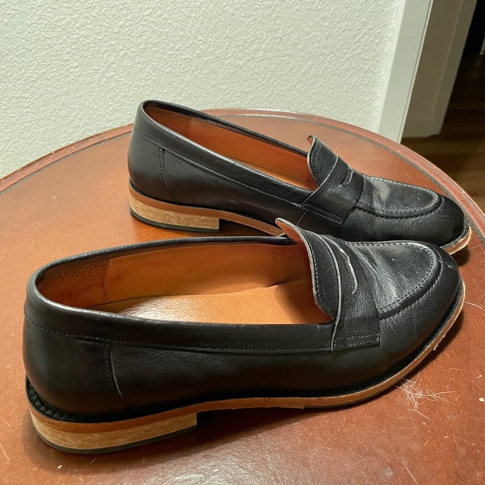 Ten Points loafers